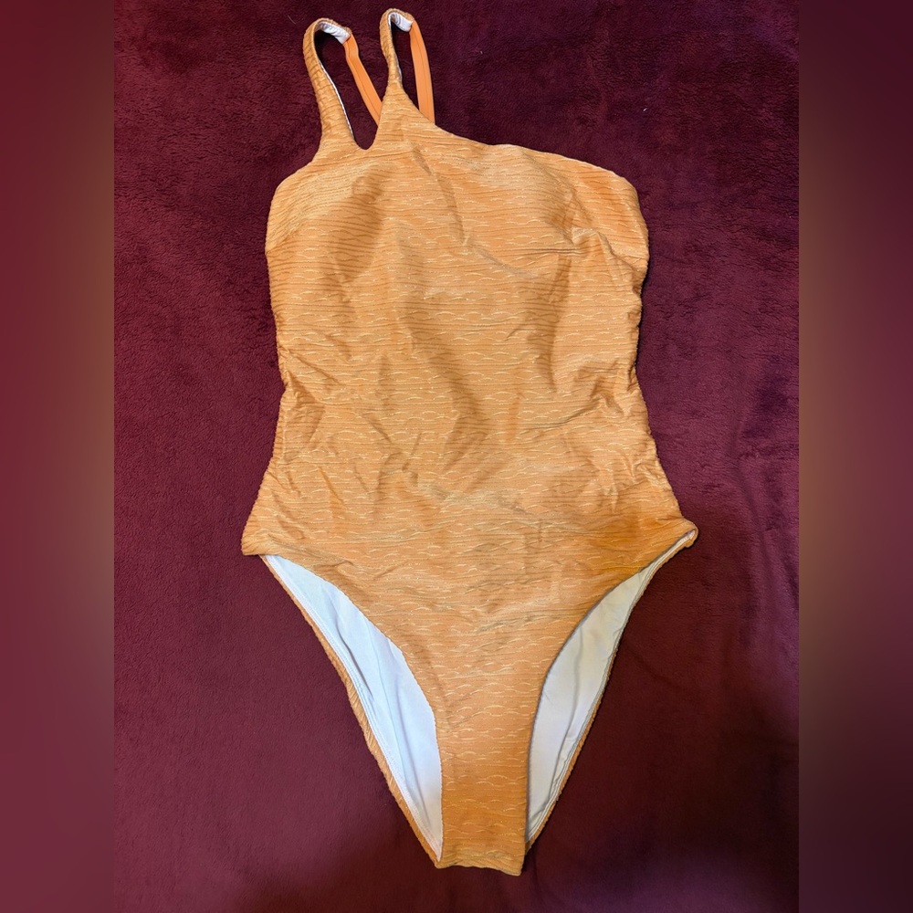 Cupshe Coral Lurex One-Shoulder One Piece Swimsuit - Picture 3 of 5